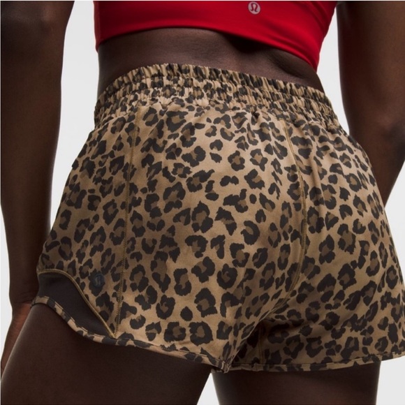lululemon athletica Pants - Lululemon Leopard Print Hotty Hot Shorts 2.5"